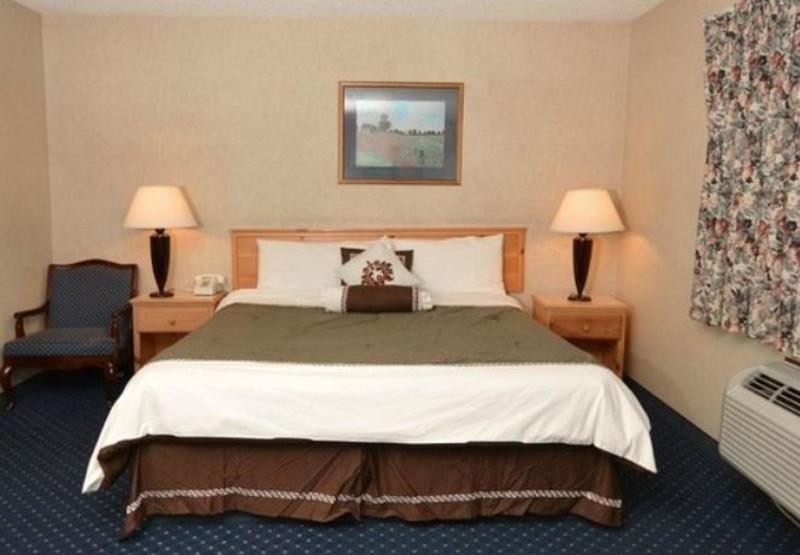 Econo Lodge Inn & Suites Central Medford Buitenkant foto
